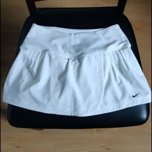 Nike dry fit tennis skirt NWOT